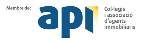 Un logotipo de API azul y amarillo sobre un fondo blanco