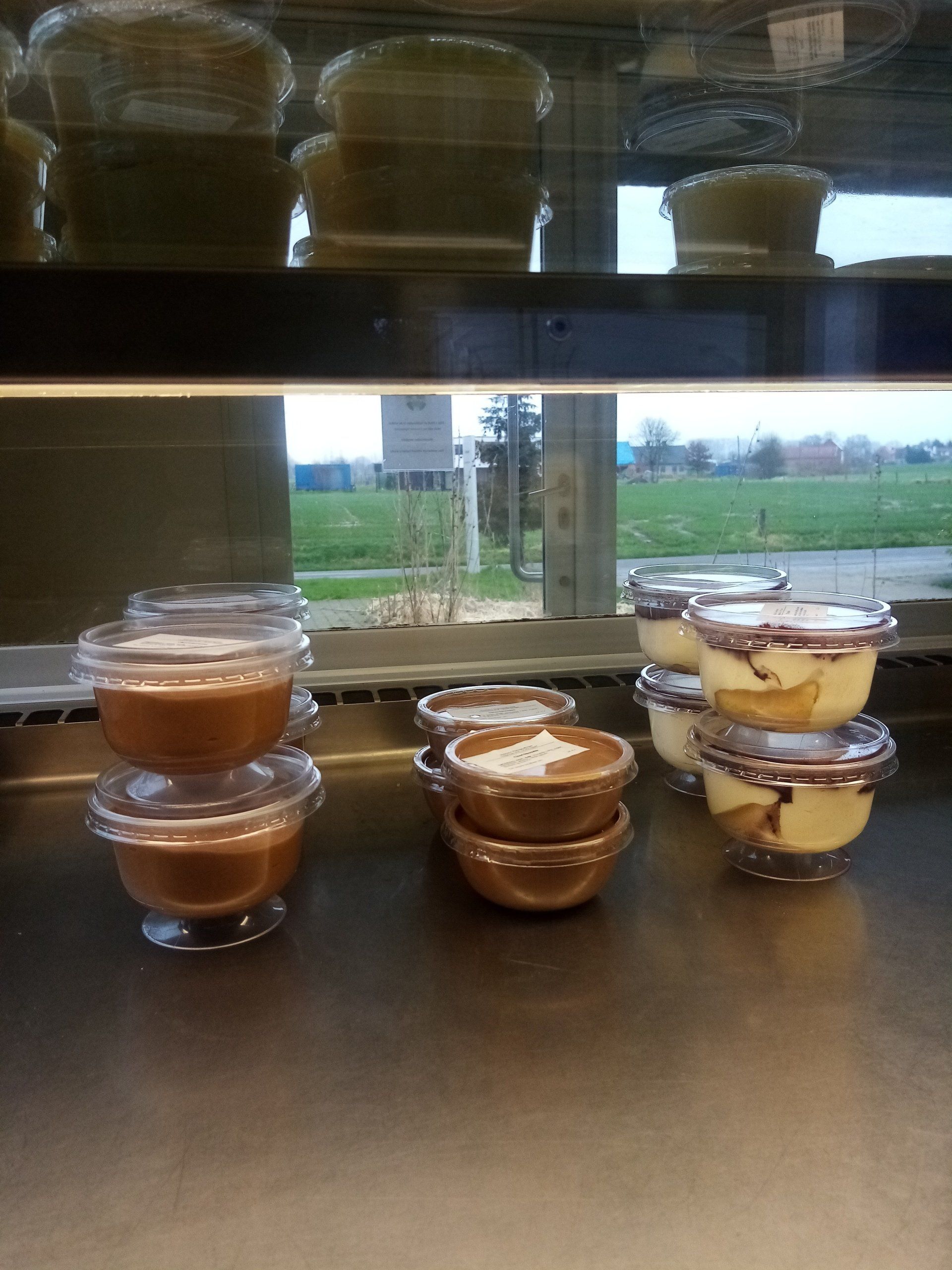chocomousse en tiramisu zijn desserten die je in onze hoeve-winkel kan kopen