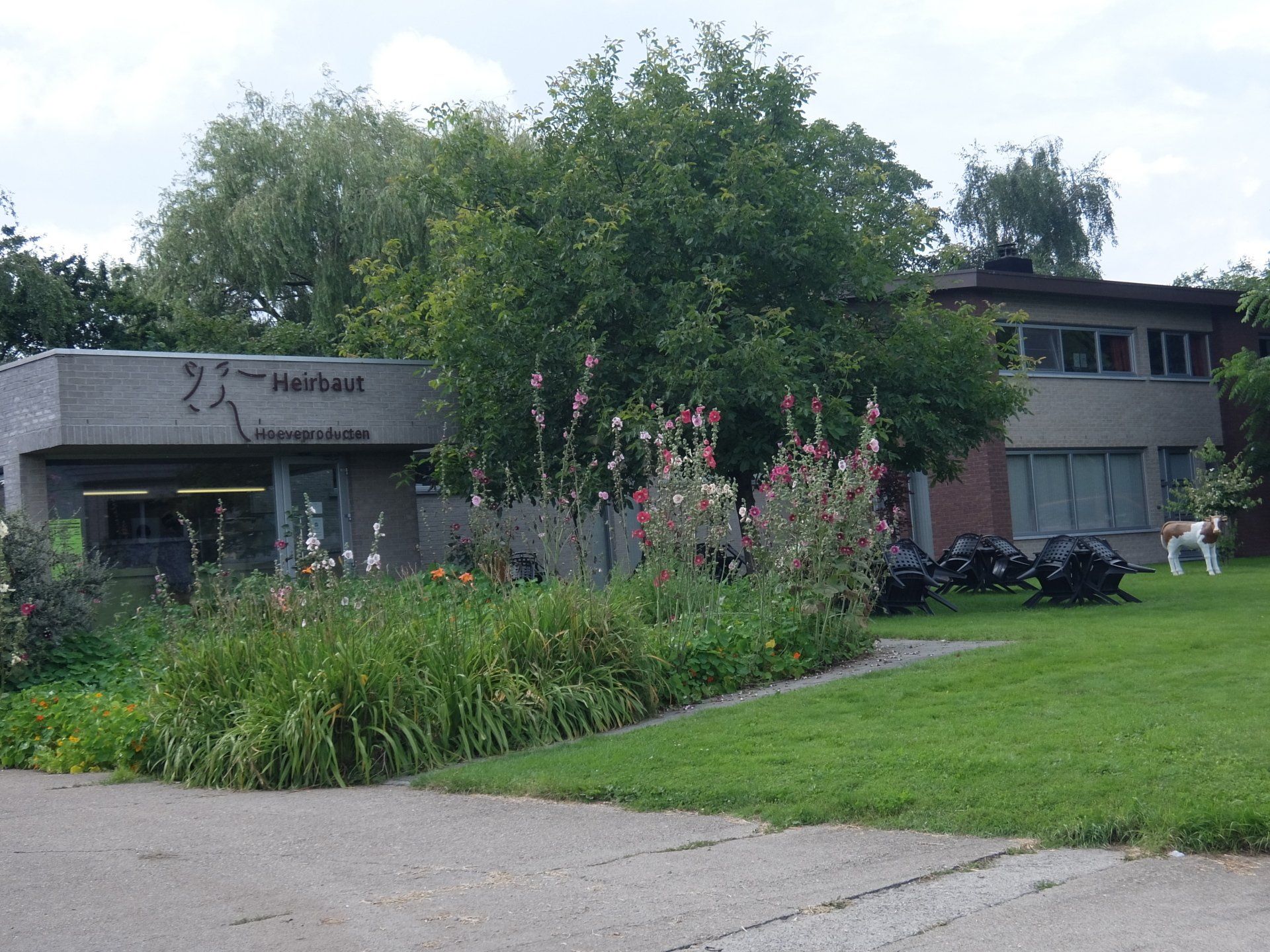 hoevewinkel in de Veldstraat in Temse nabij Velle