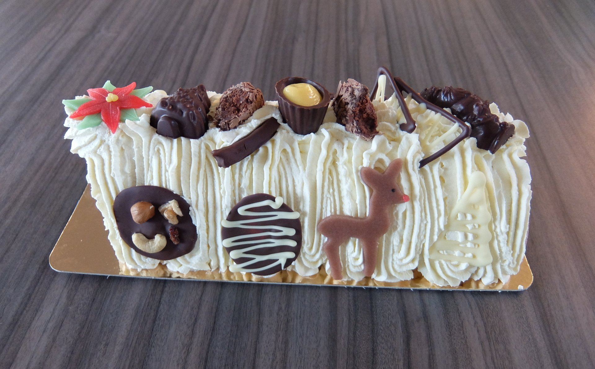 Kerstbûche ijstaart