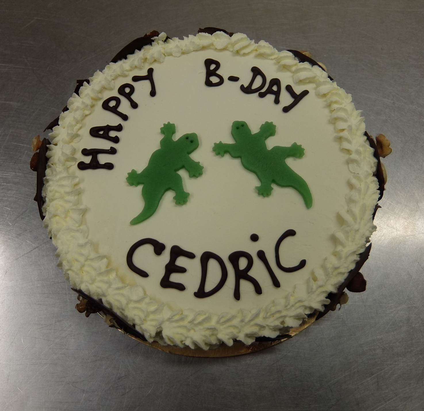 stoere verjaardagstaart met leguanen