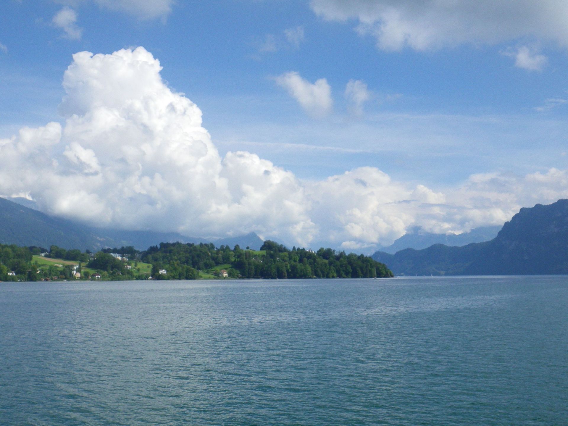 Toller Ausblick vom Sädel auf den Lungerersee und Sarnersee