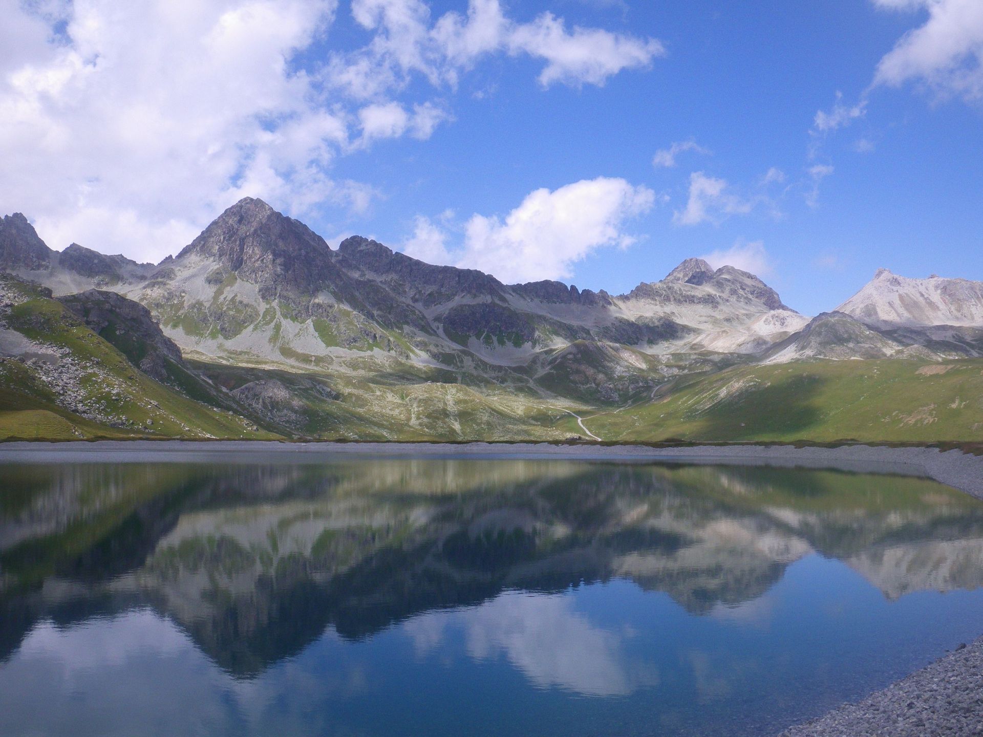 Toller Ausblick vom Sädel auf den Lungerersee und Sarnersee