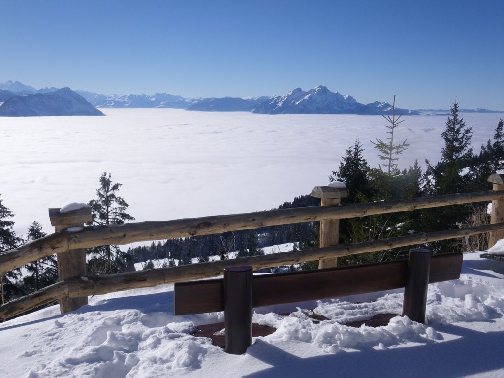 Aussicht über Nebelmeer - Miteinander wandern