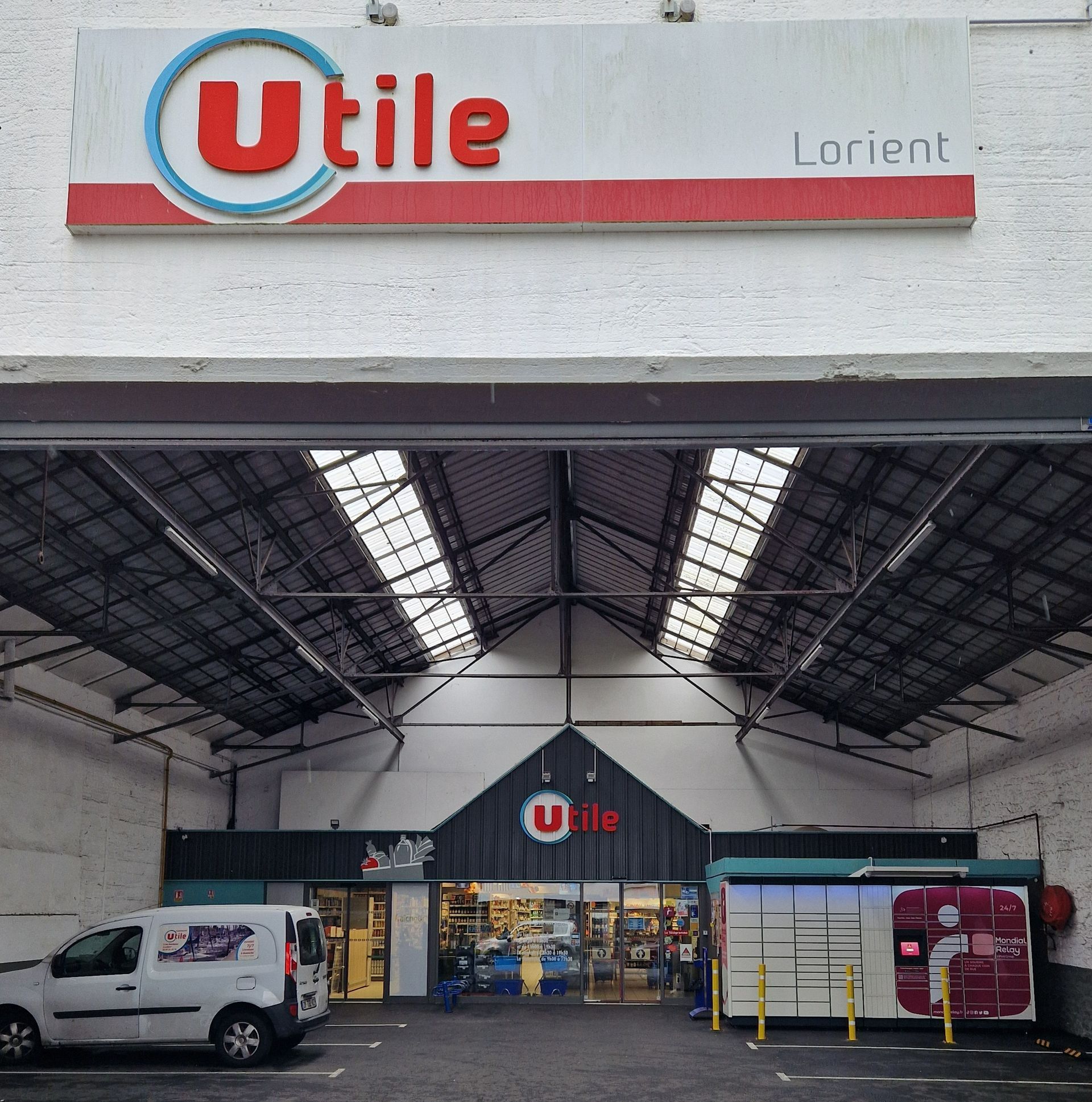 Parking du supermarché Utile