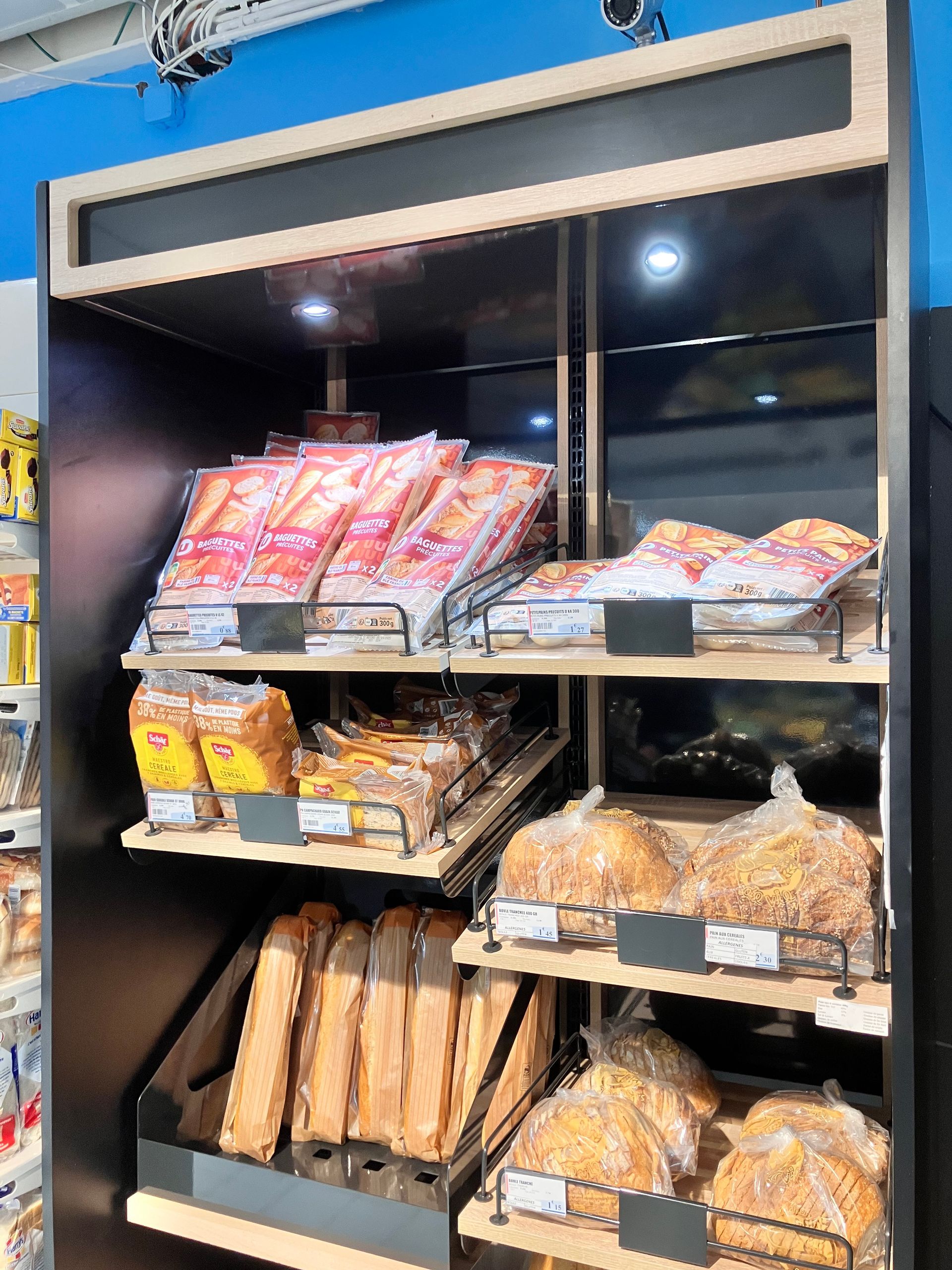 Présentoir à pain de supermarché