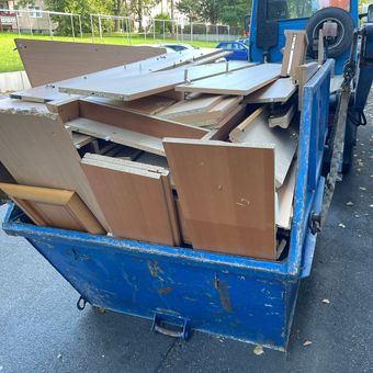 Conteneur pour recyclage d'encombrants