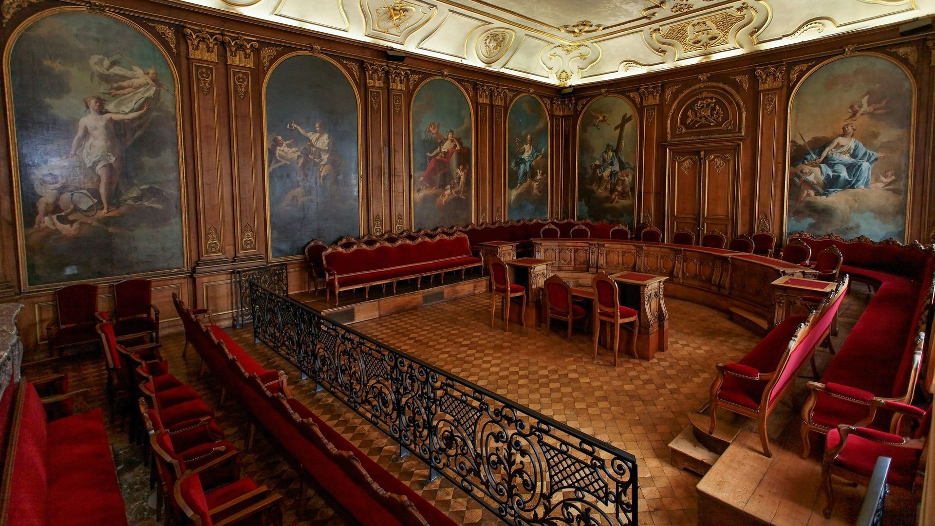 Salle d'audience à Douai