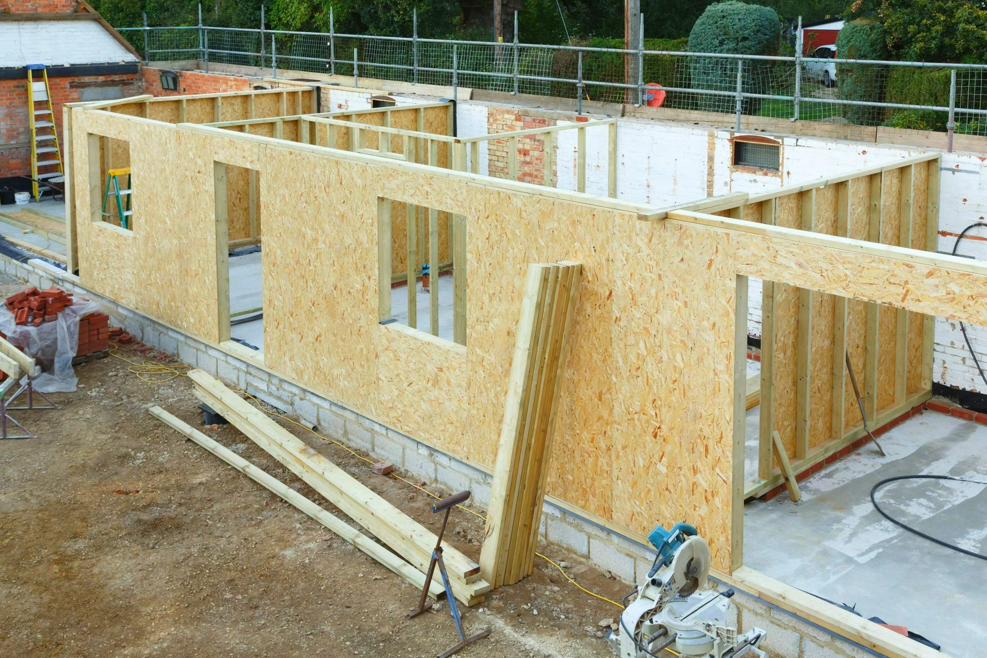 Construction d'une extension de maison en bois