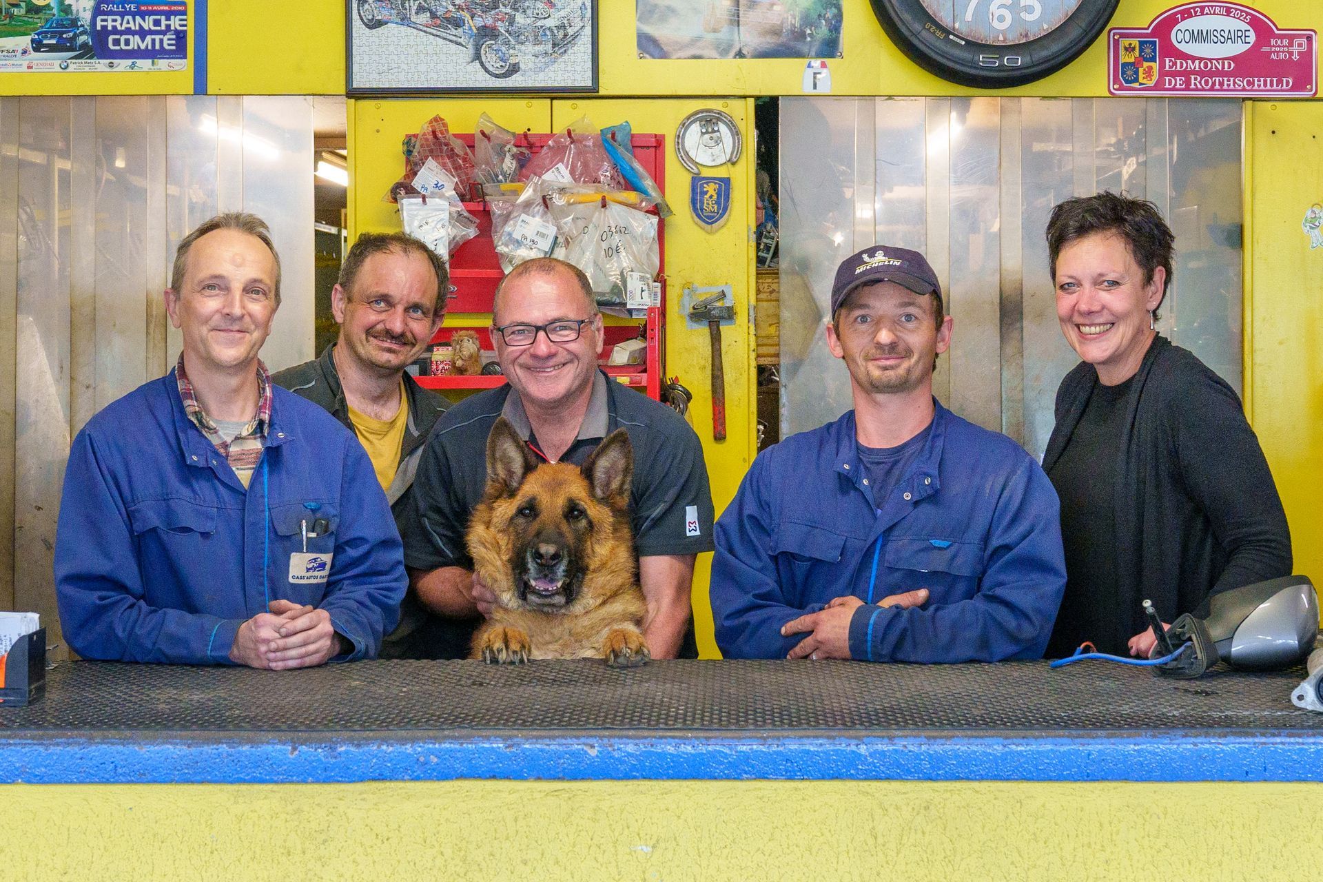 L'équipe de la casse auto Dartier.