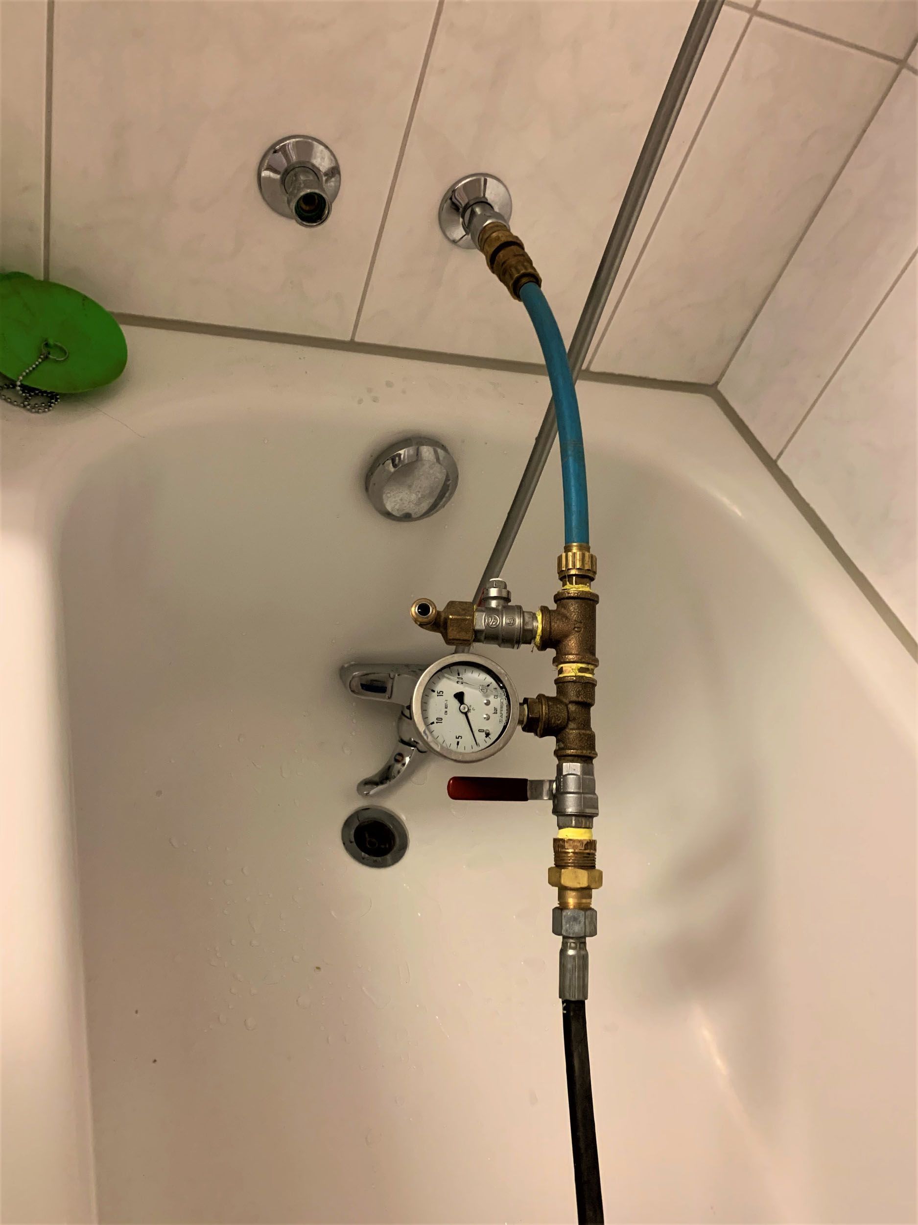 Druckprüfung - Aqua Control AG Bad Ragaz