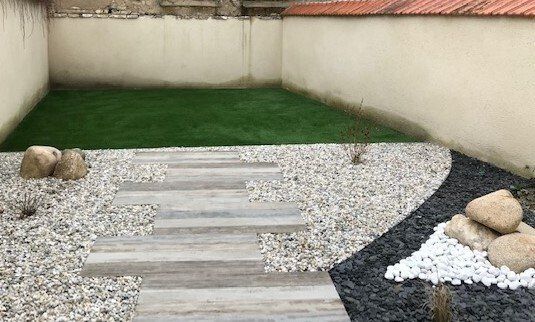 Aménagement cour intérieur à Aigurande