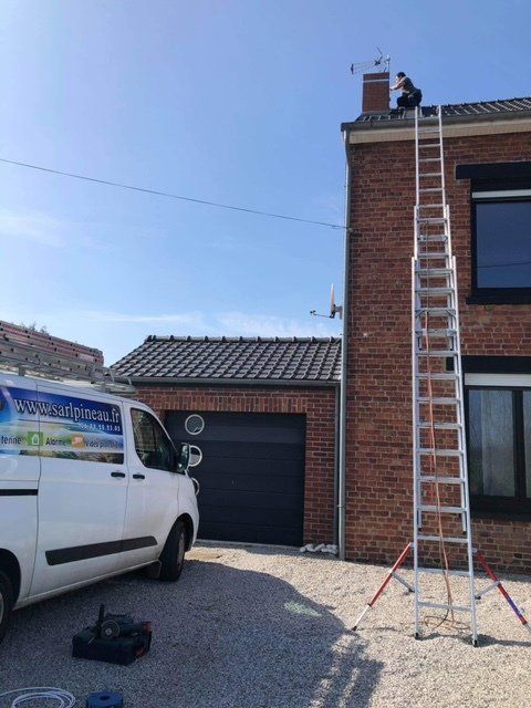 Installation antenne toiture