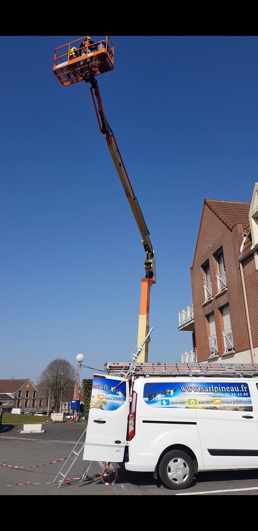 Installation antenne nacelle