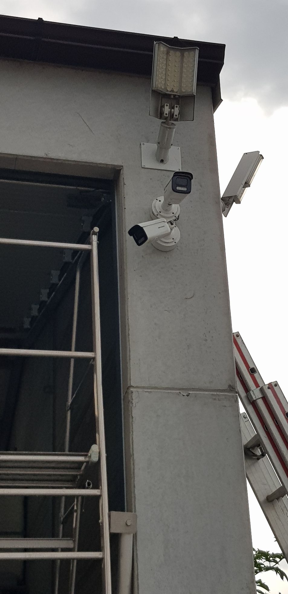 Caméra couleur + IR supplémentaires