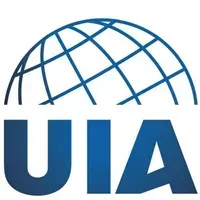 Logo bleu UIA avec un globe stylisé au-dessus des lettres UIA