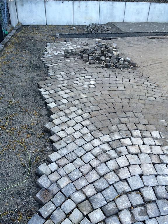 Natural herringbone pavers - AB Jardin Sarl