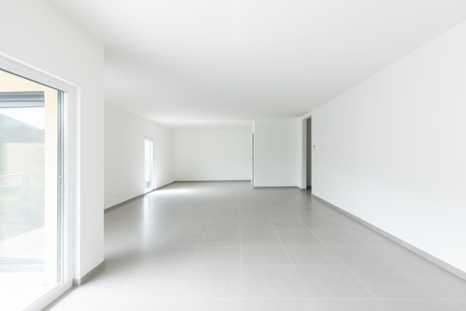 Une pièce entièrement blanche