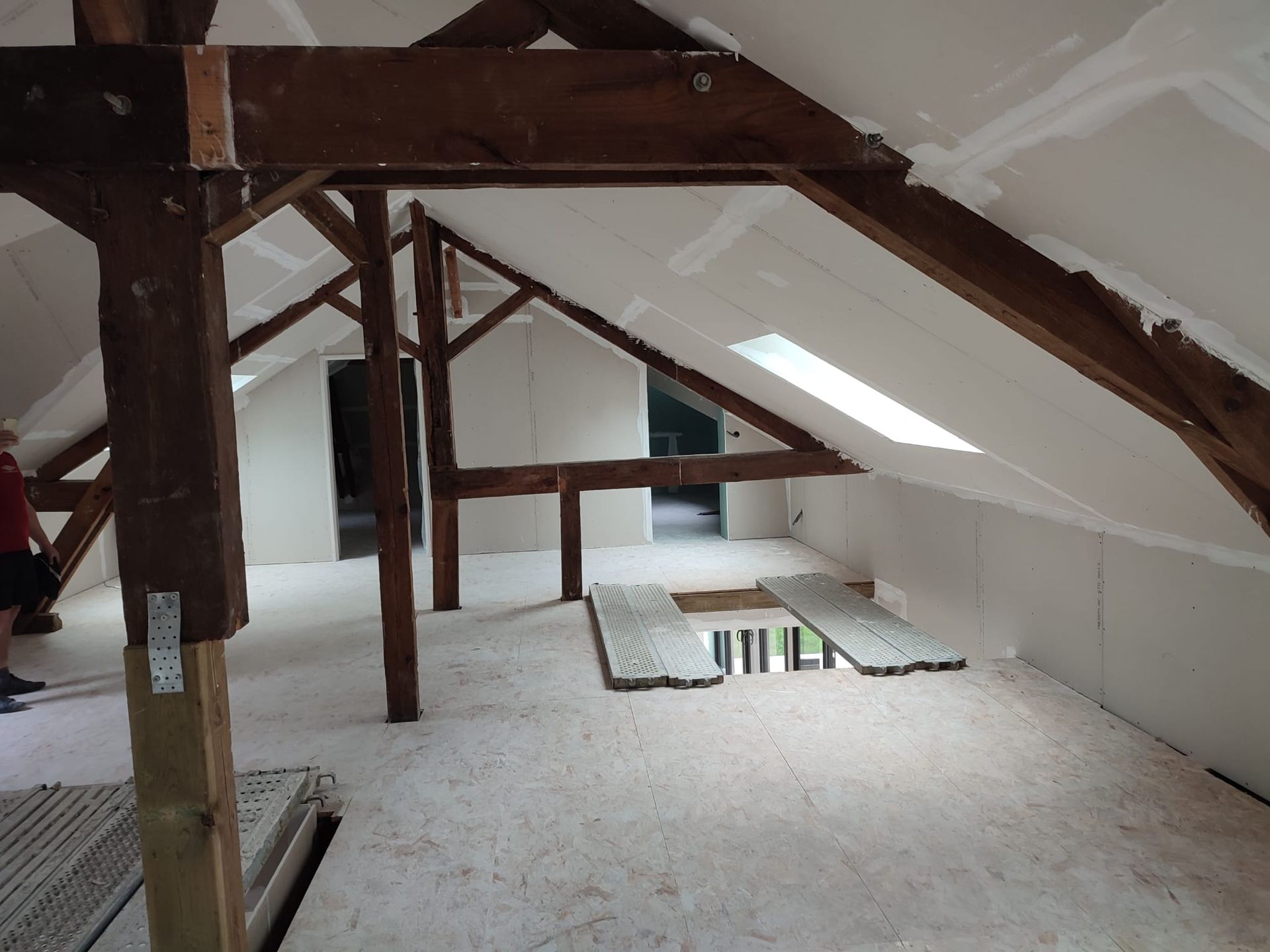 Une pièce sous des combles