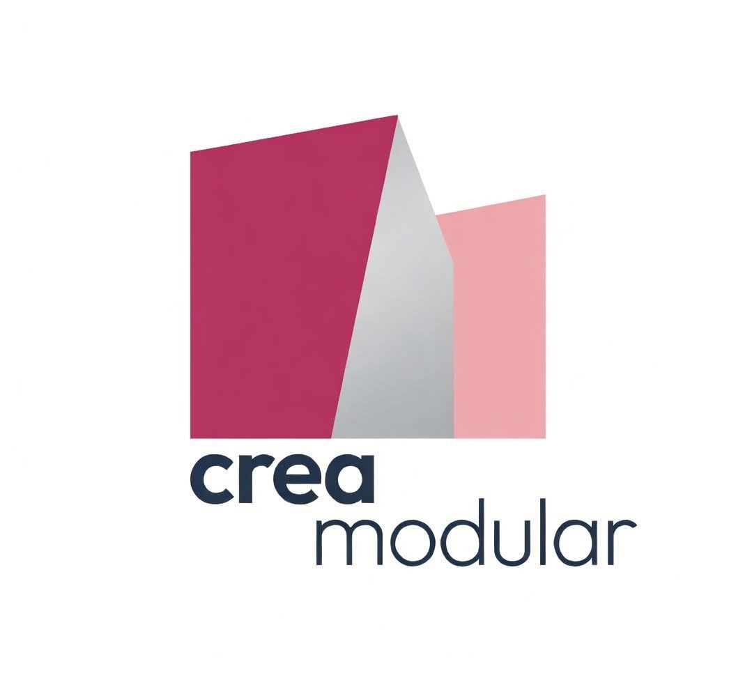 Logotipo de Crea Modular con formas geométricas rosas y grises sobre un fondo blanco.