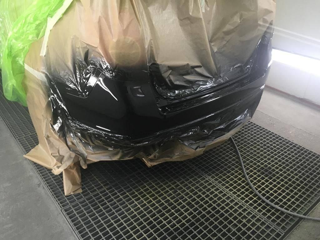 Un Ford transit à la carrosserie customisée