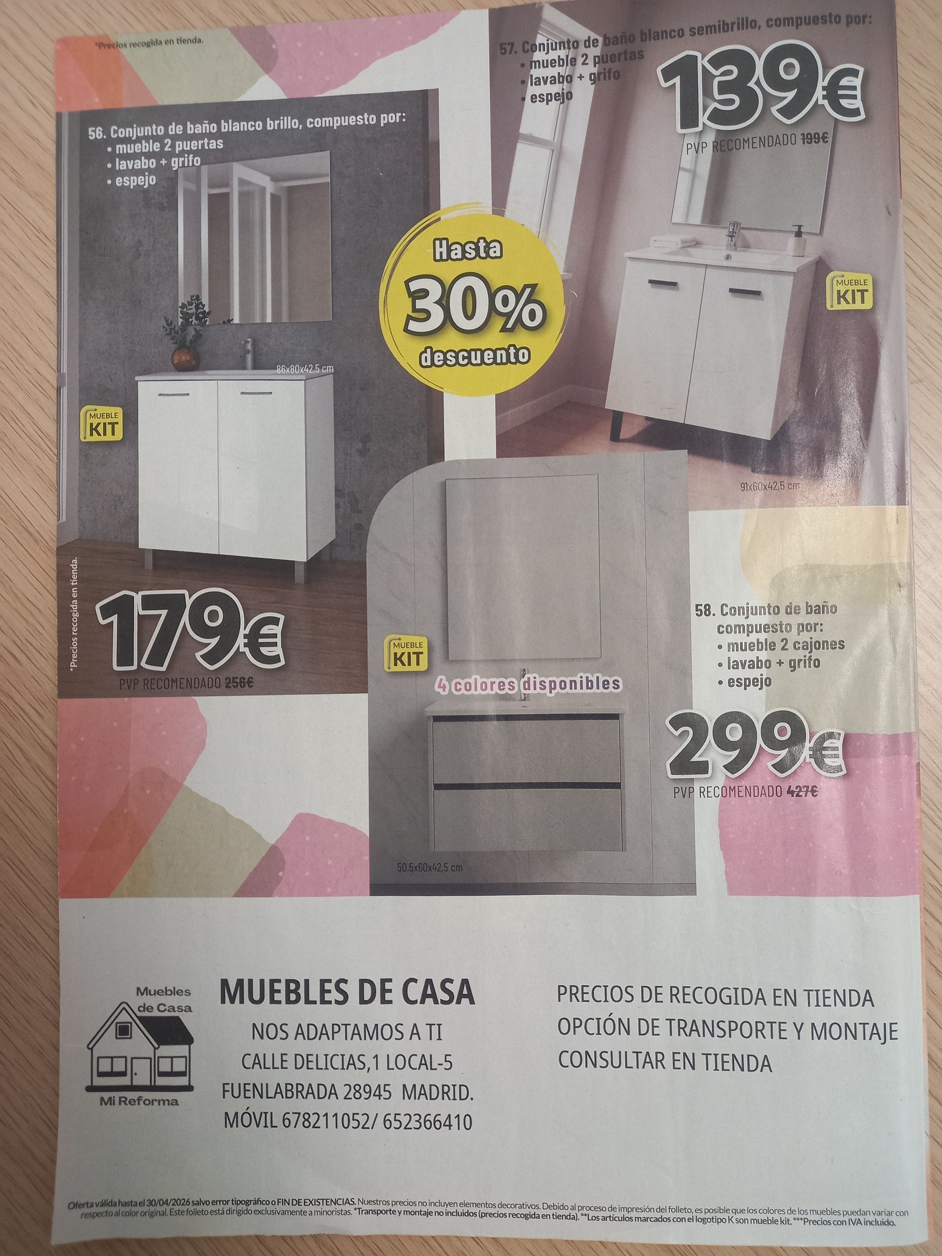 Un anuncio de una tienda de muebles que presenta tres conjuntos de tocador para baño con precios de 179€, 139€ y 299€ con un 30% de descuento.