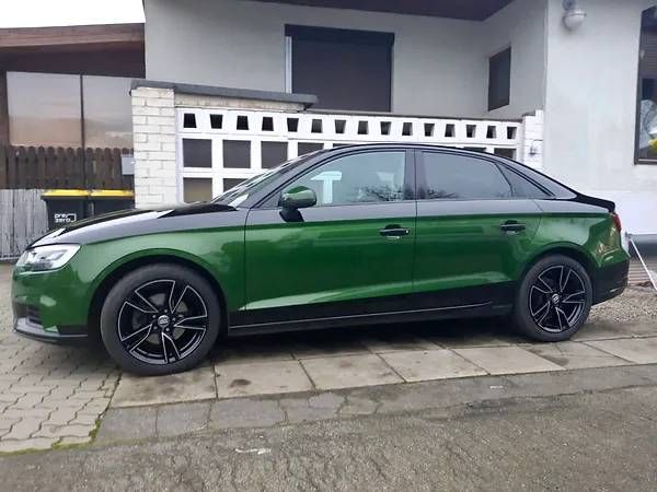 Auto, das von Lackier-Center Holger Poerschke lackiert wurde