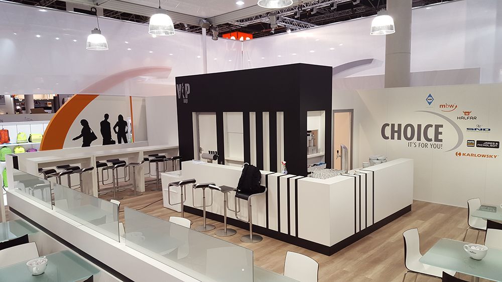 Die Wortwahl, die an einer Wand steht