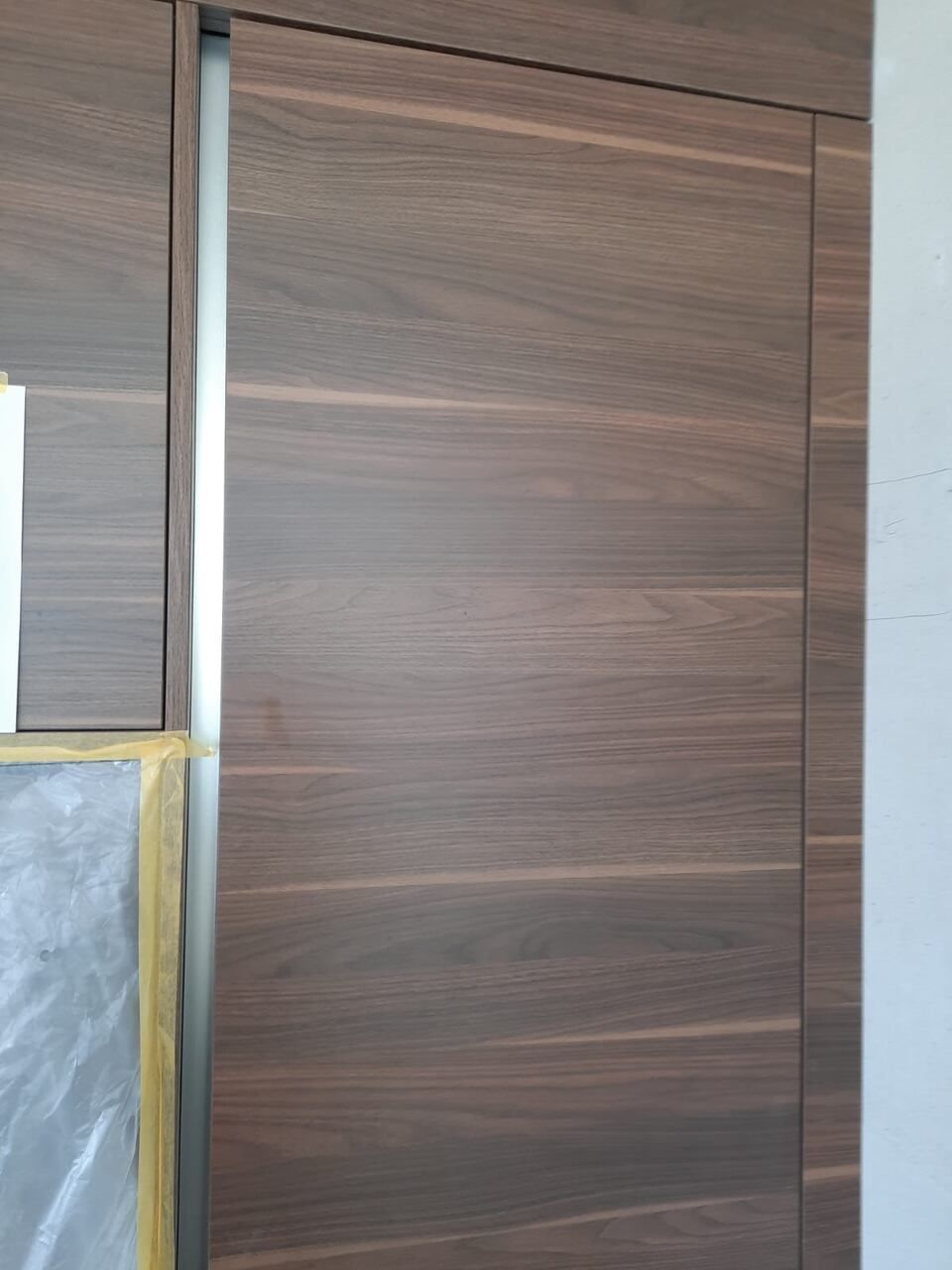 porte en bois massif