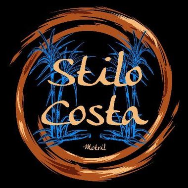 Logotipo de Studio Costa con palmeras azules dentro de un c&iacute;rculo de pinceladas marrones sobre fondo blanco.