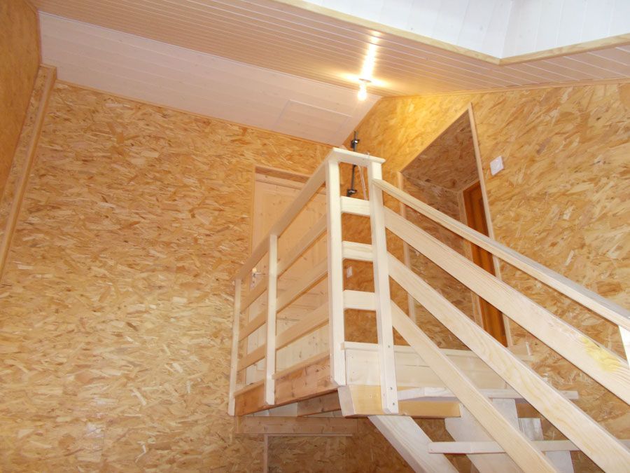 Étage d'une maison avec murs isolants