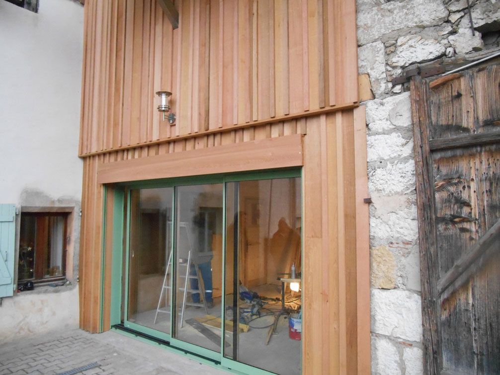 Porte-fenêtre avec tour bardage