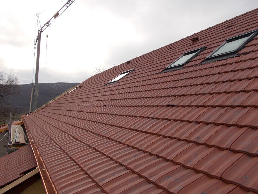 Toiture avec fenêtres de toit