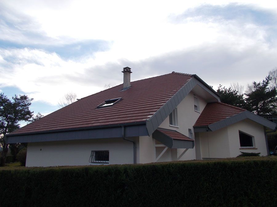 Toiture avec planches de rive