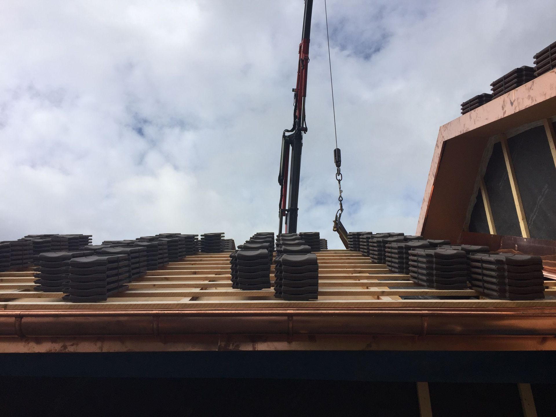 Eindecken mit Ziegel 2 - Tobler Spenglerei und Bedachungen