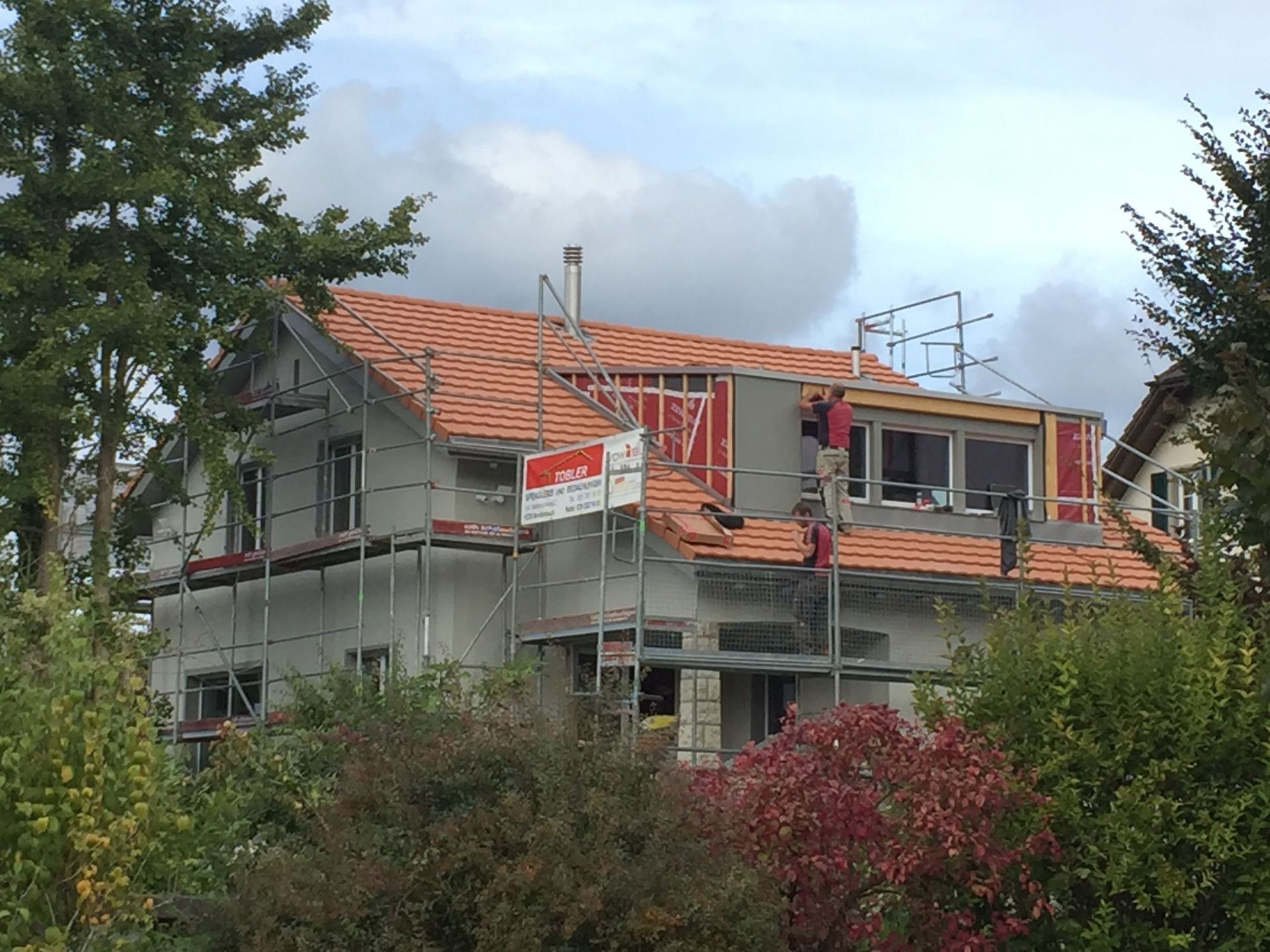 Lukarnenverkleidung in Eternit 1 - Tobler Spenglerei und Bedachungen