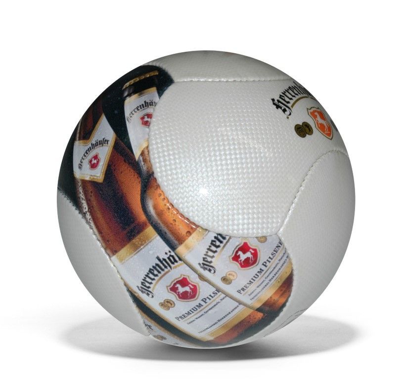 Angebot - Sportbälle bedrucken lassen: Motiv Label Herrenhuser Biere
