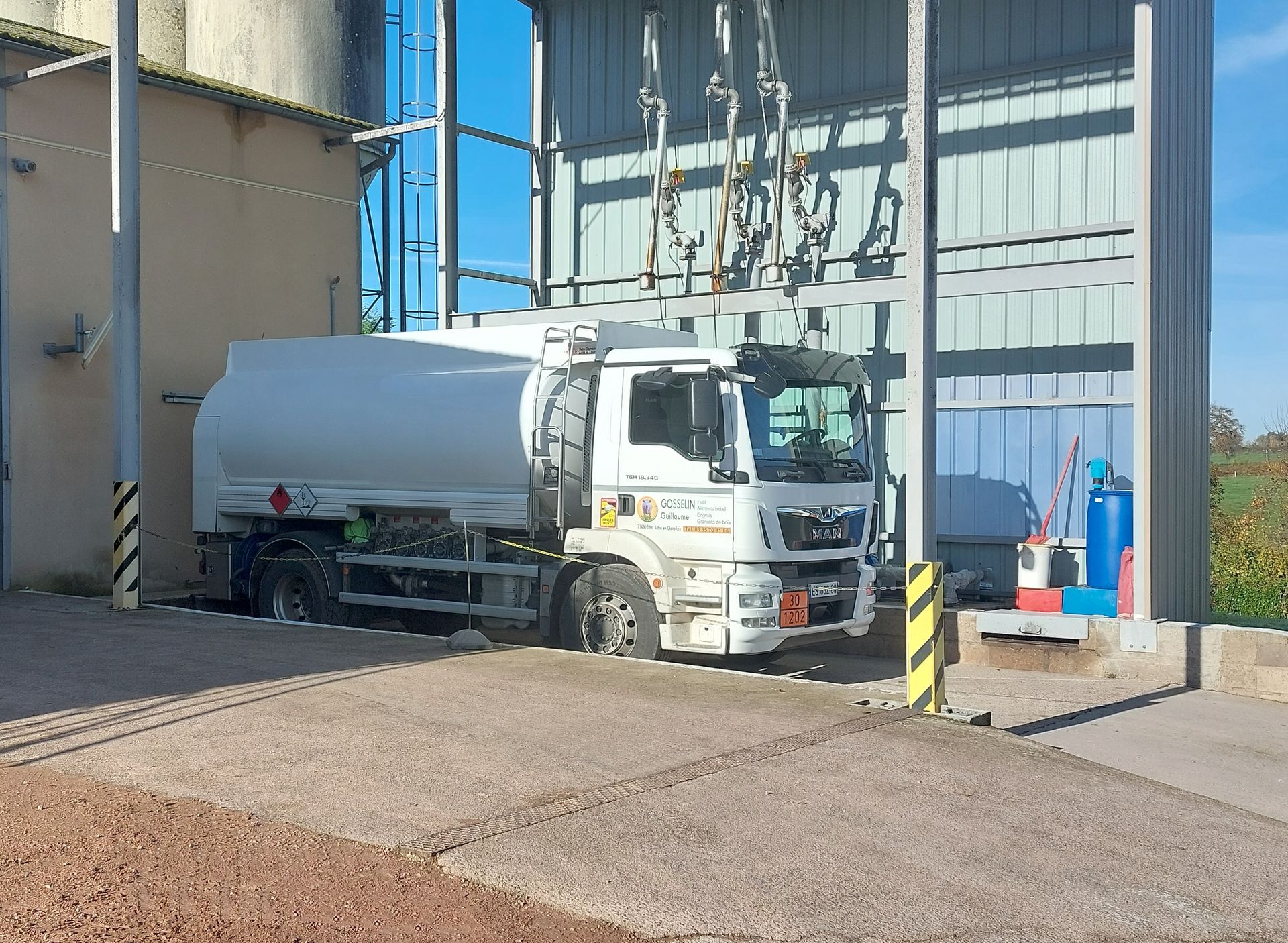 Véhicule de travail de la société