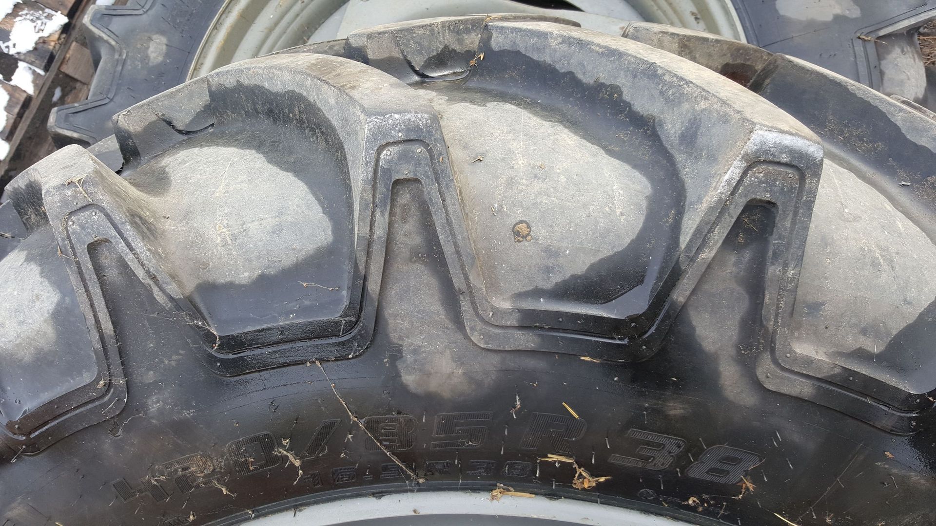 Pneus Cultor 16.9R38 (100h)