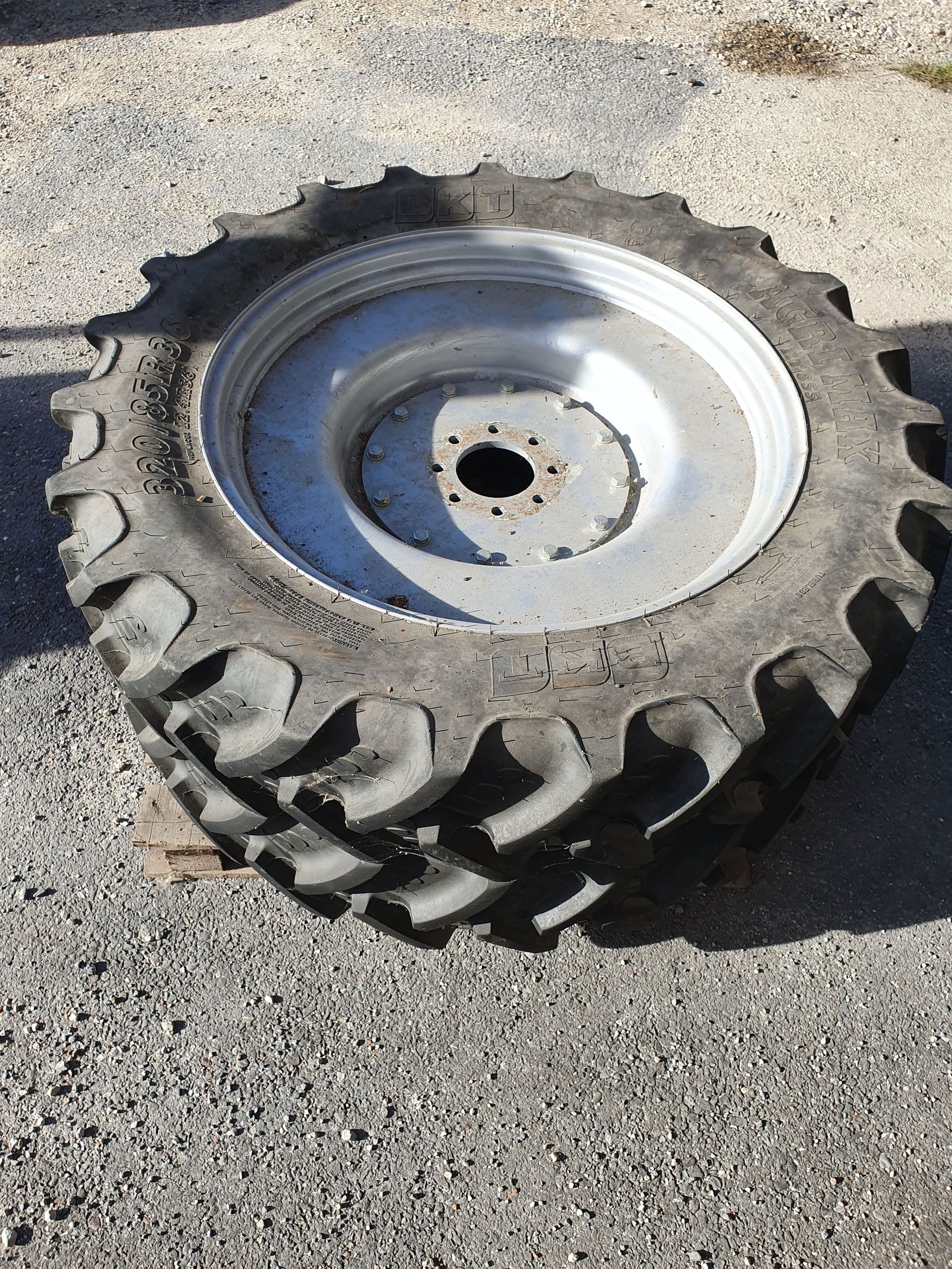 Roues 320/85R36 voie 1500