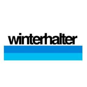 Un logotipo de Winterhalter con una raya azul sobre un fondo blanco.