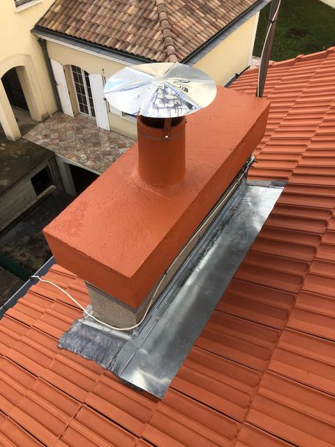 Travaux de zinguerie sur cheminée