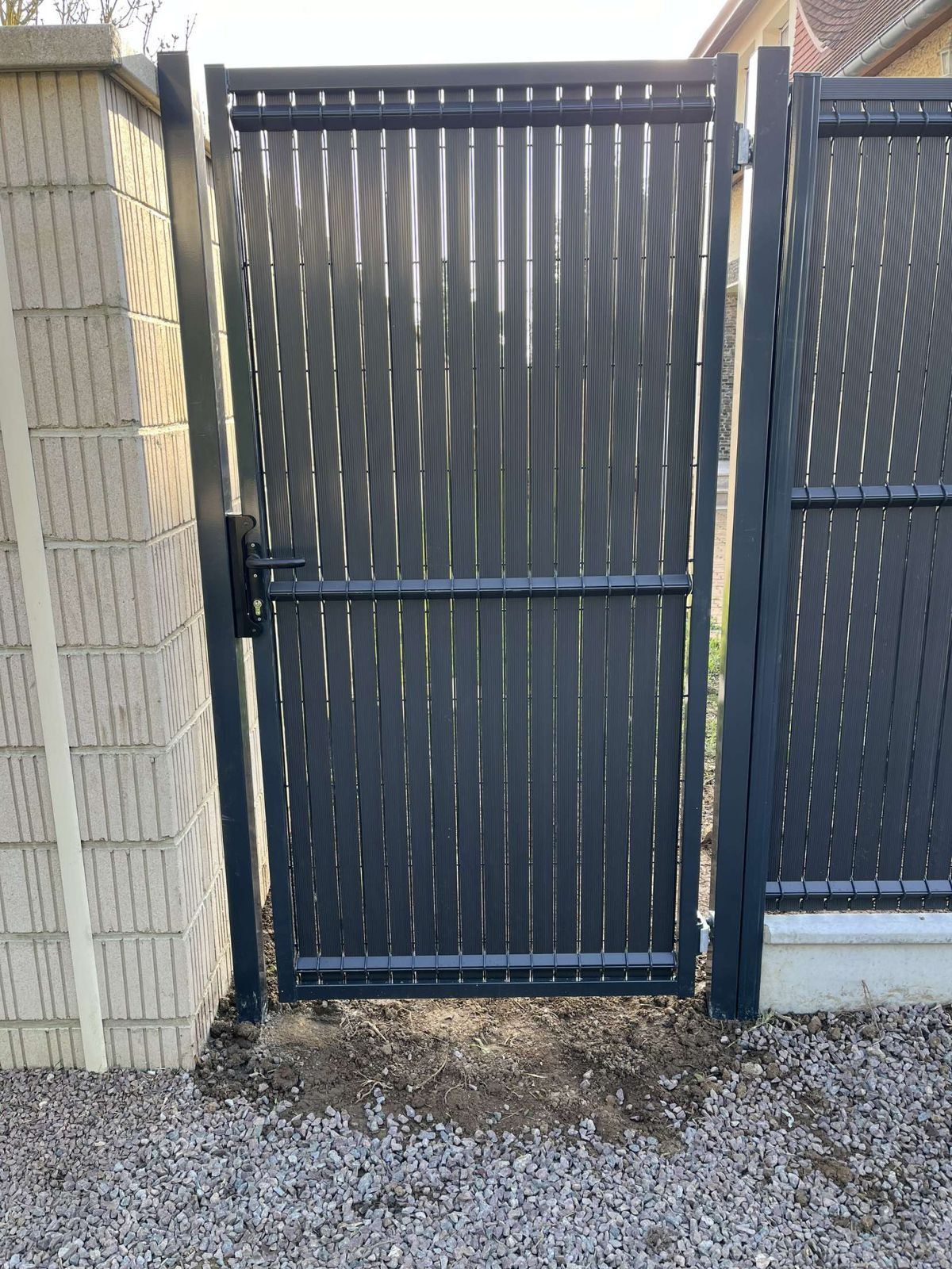 Pose d'un portaillon noir