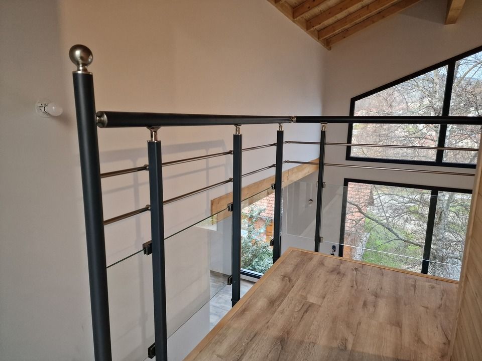 Garde-corps avec 2 traverses et vitrage, gamme ronde