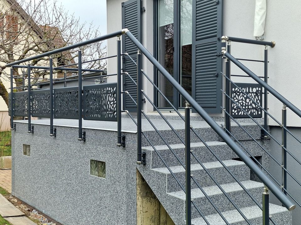 Rampes d'escalier et garde-corps