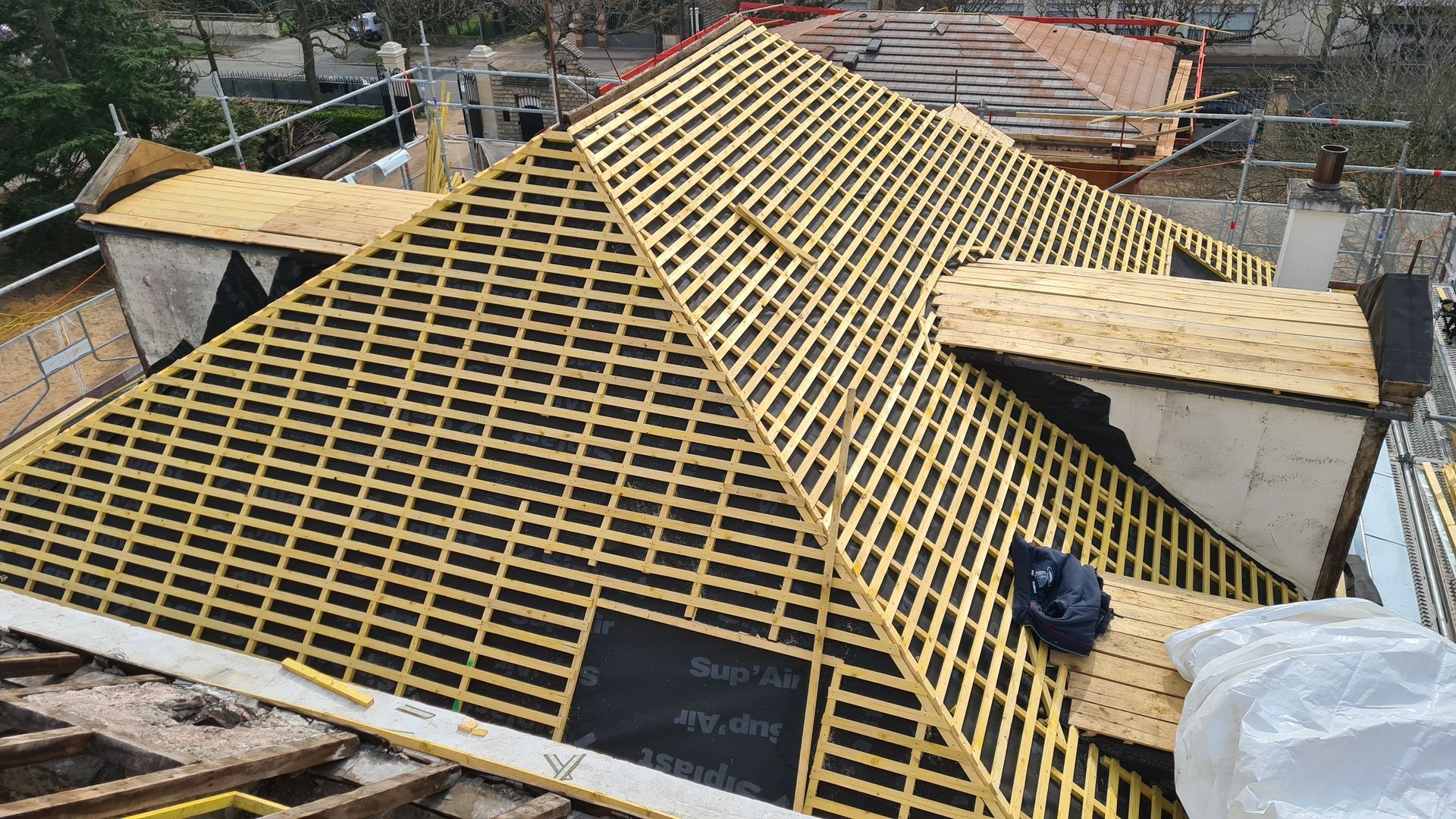 Charpente à nu pour pose d'ardoises