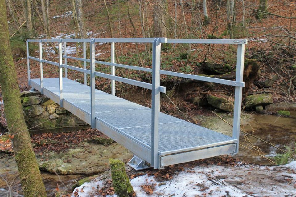 Brücke aus Metall