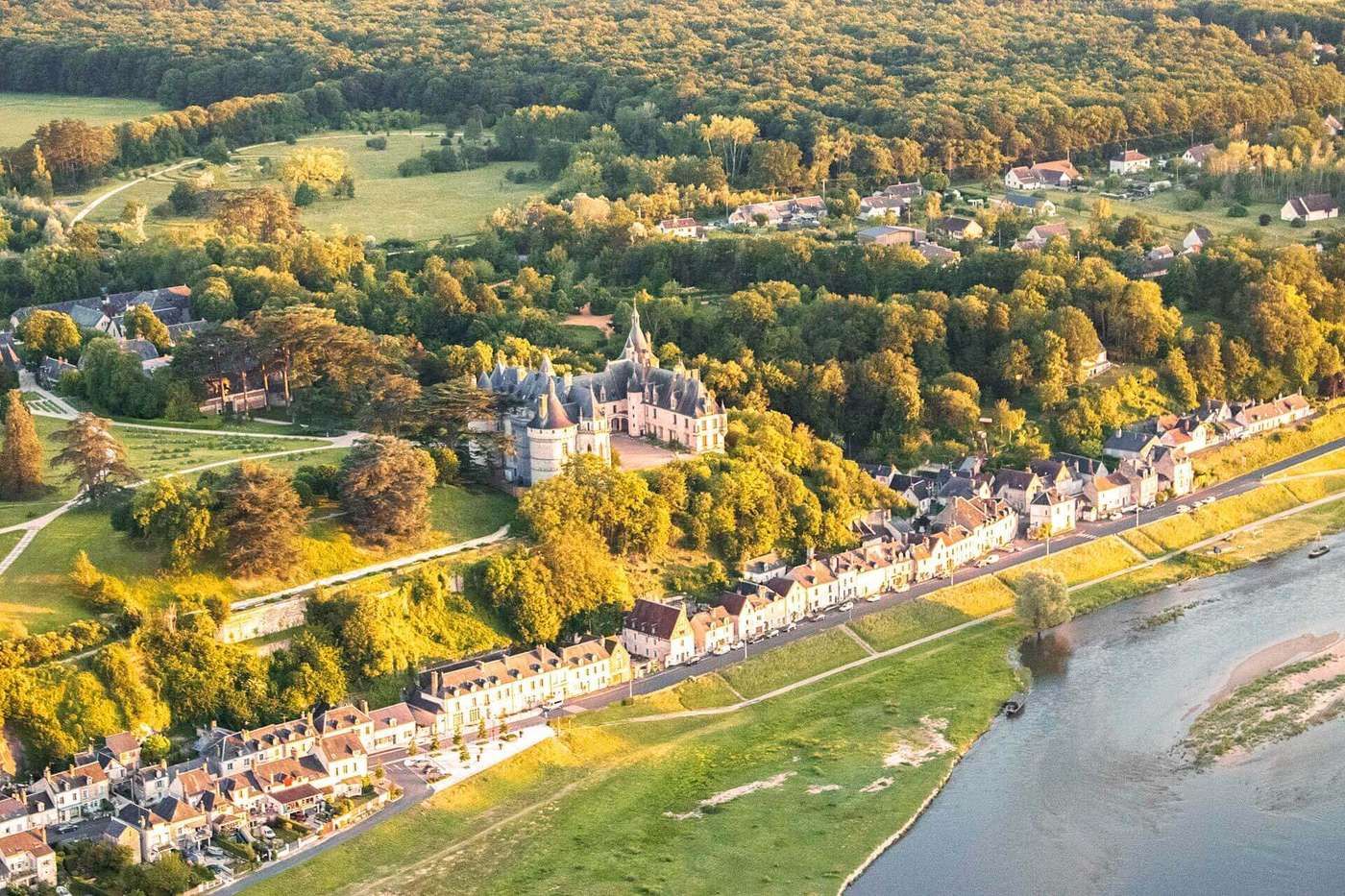 Vue aérienne du domaine de Chaumont-sur-Loire