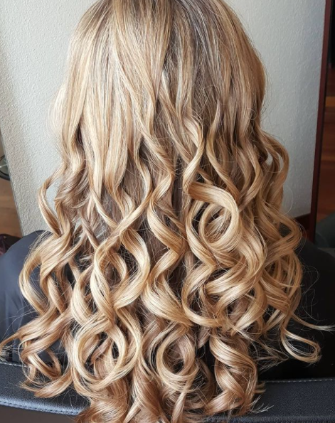 Damenhaarschnitt locken - Haarlokal in Küssnacht am Rigi