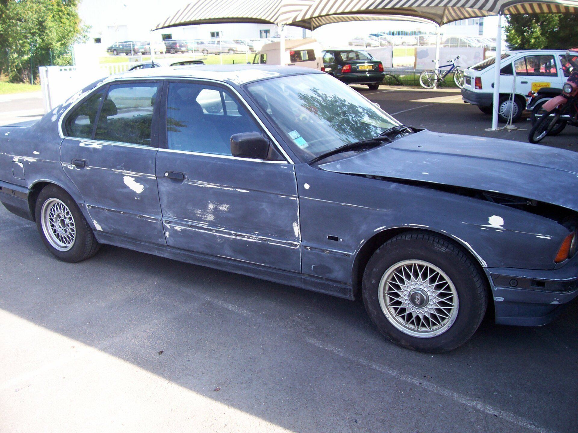 BMW préparation ponçage avant peinture